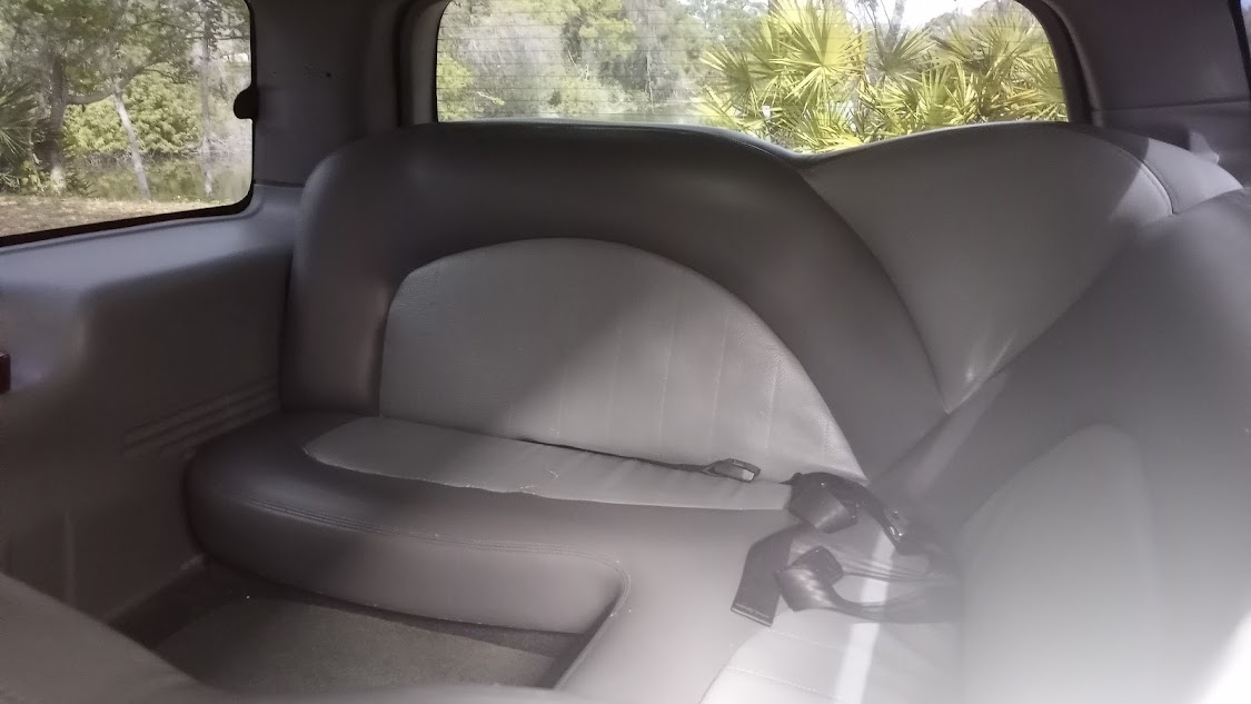 Luxury limousine service in Tampa Florida